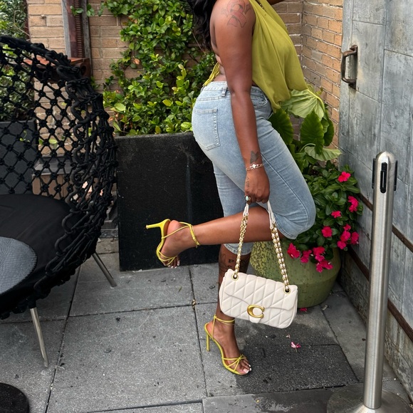 Jean Capri - Picture 2 of 2